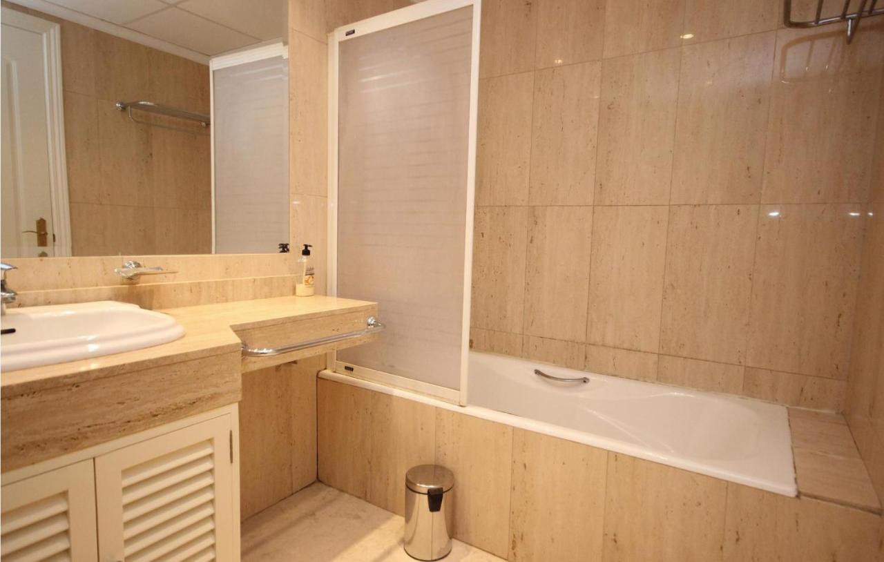 Beautiful Apartment In Marbella-Elviria Bagian luar foto