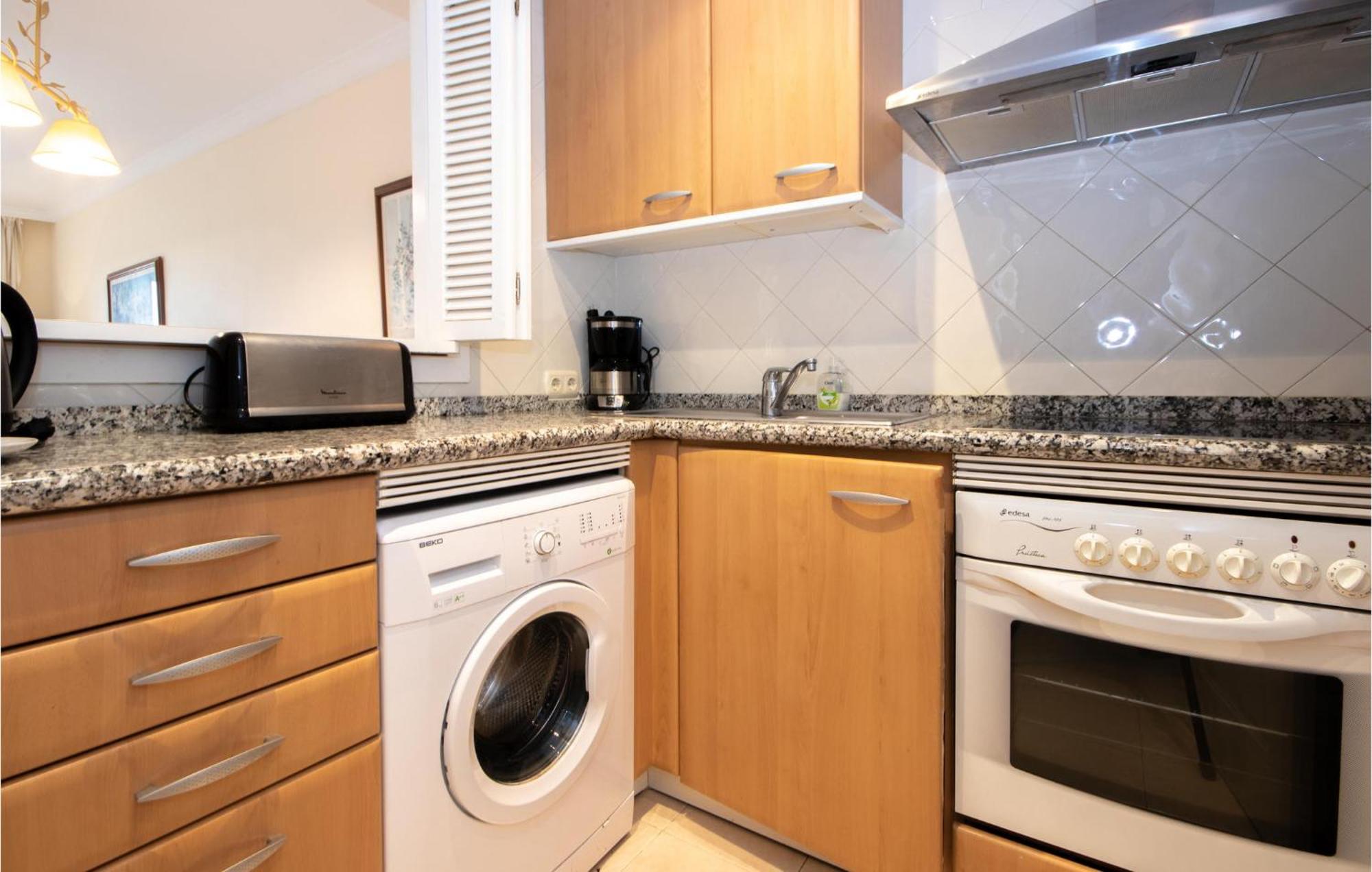Beautiful Apartment In Marbella-Elviria Bagian luar foto
