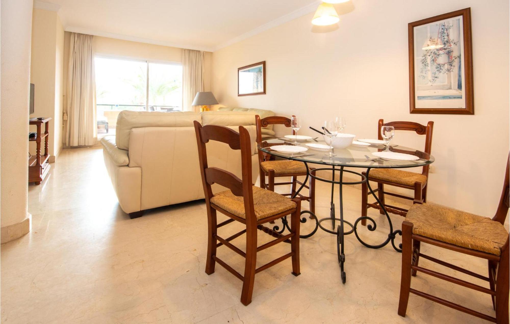 Beautiful Apartment In Marbella-Elviria Bagian luar foto