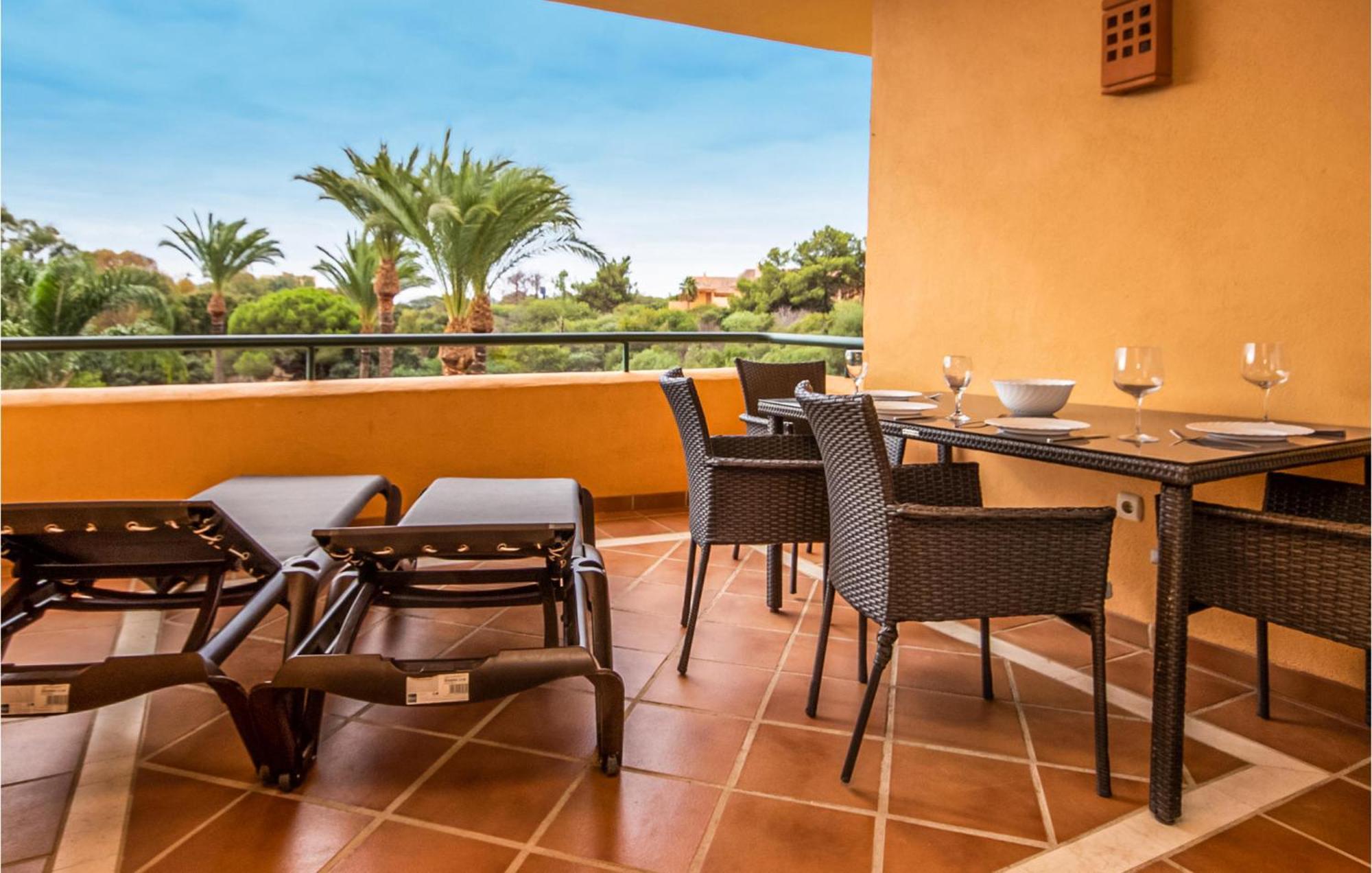 Beautiful Apartment In Marbella-Elviria Bagian luar foto